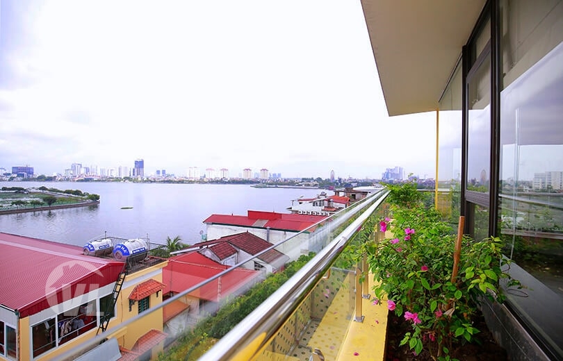 222 Duplex 3 bedrooms apartment in To Ngoc Van with lake view