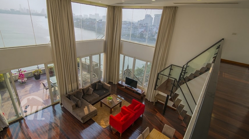 Gorgeous view penthouse 3 bedrooms in Xuan Dieu, Tay Ho