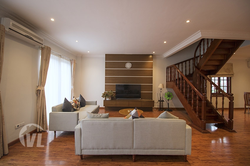222 Gorgeous 3 beds duplex apartment to lease in Hoan Kiem district