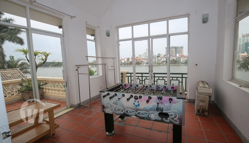 Large house to rent in Tay Ho facing the West Lake