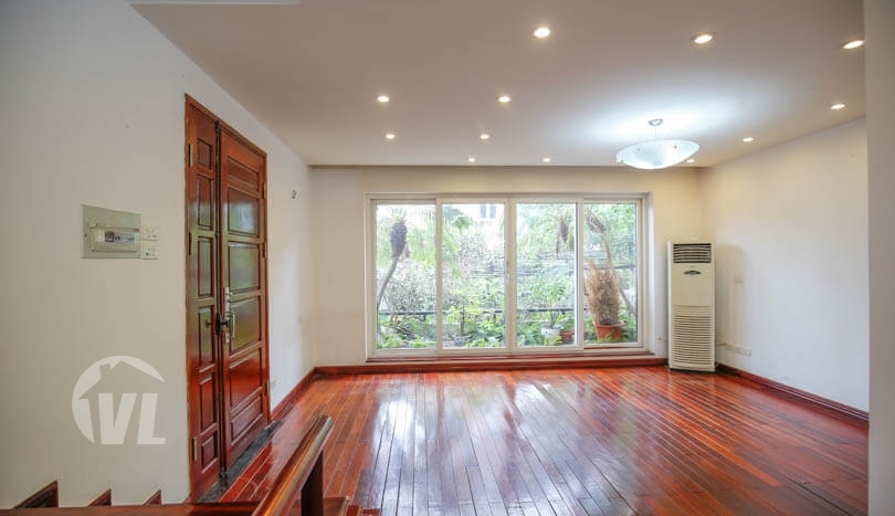 Modern partly furnished house in Tay Ho 3 beds 3 baths
