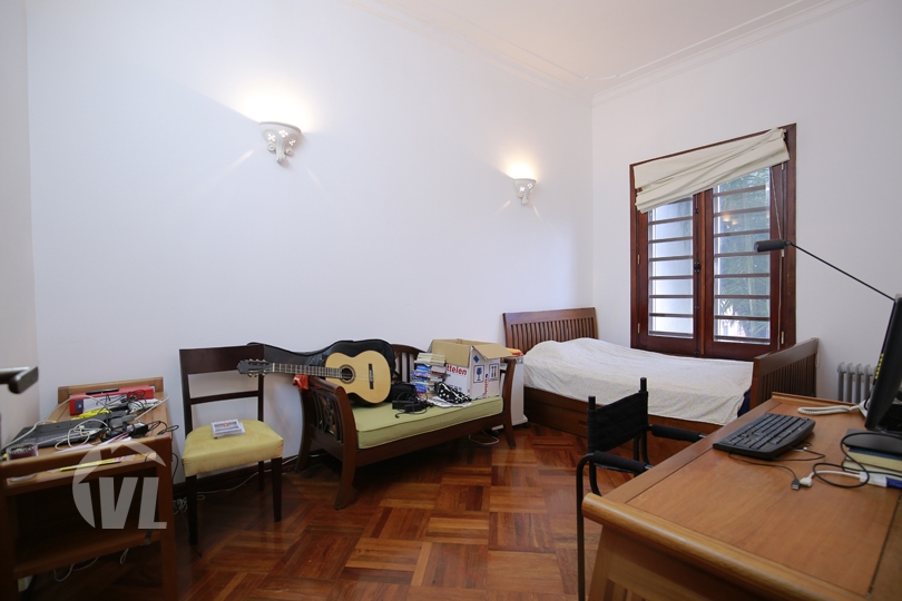 333 Partly furnished pool house to rent in Hanoi Westlake area