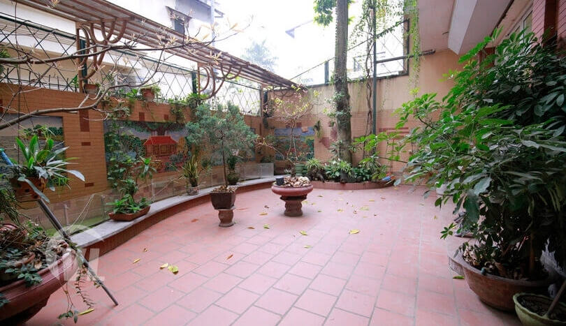 Rental furnished house in Tay Ho with large yard