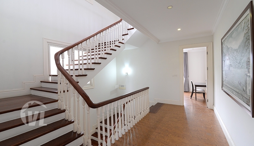 Splendid corner villa in Vinhomes Riverside 4 beds 4 baths