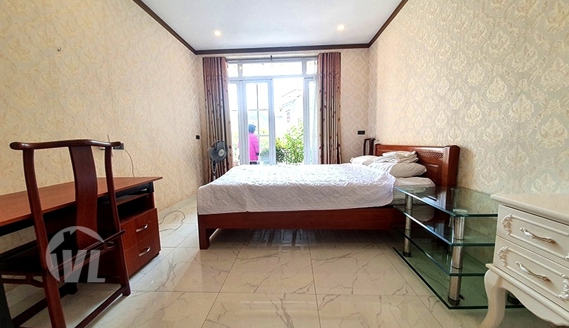 Top quality house in Long Bien to rent close to the French School