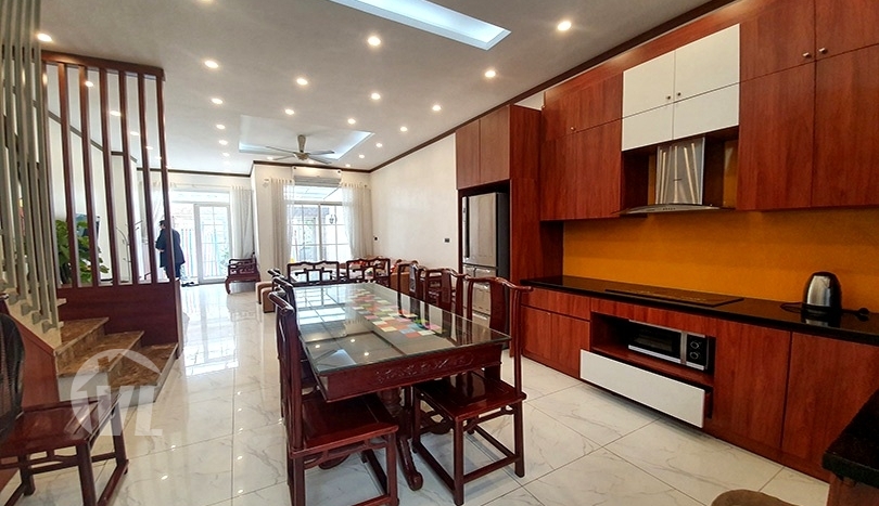 Top quality house in Long Bien to rent close to the French School