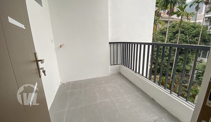 Brand-new house to lease in Tay Ho big outdoor space