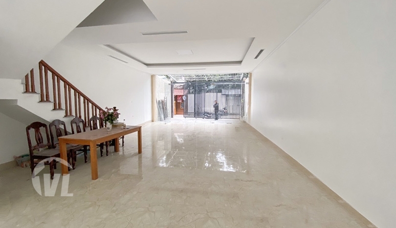 Brand-new house to lease in Tay Ho big outdoor space