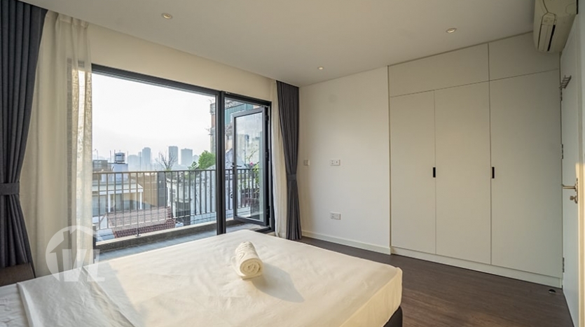 Brand new 200 sq m duplex to rent with terrace in Tay Ho district