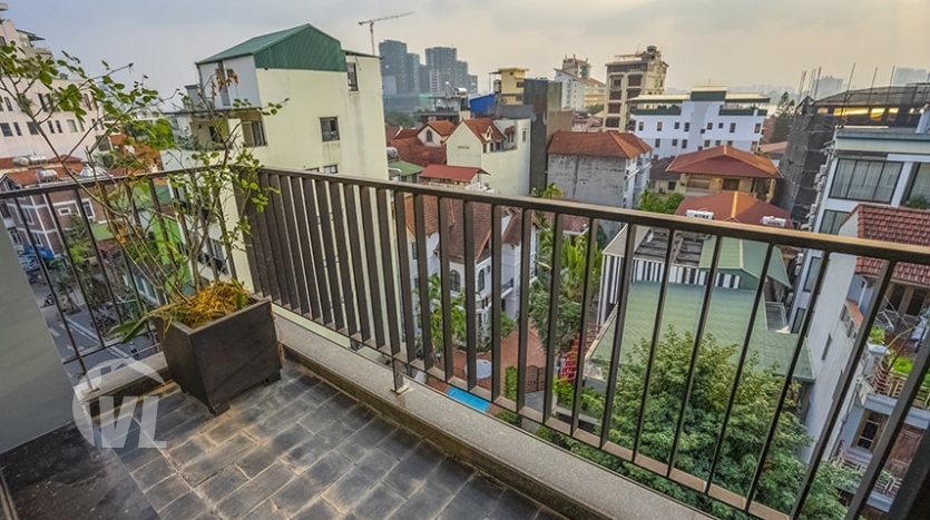 Brand new 200 sq m duplex to rent with terrace in Tay Ho district
