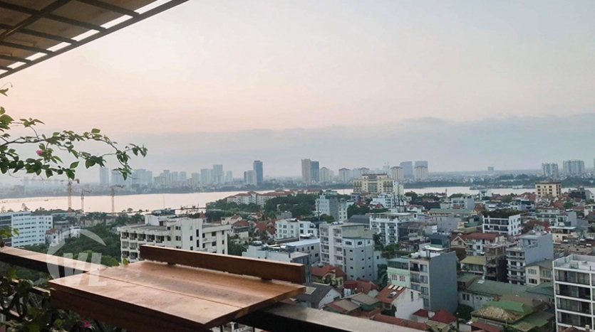 Lake view 2 bedroom apartment in Xuan Dieu, Dle Roi Soleil building