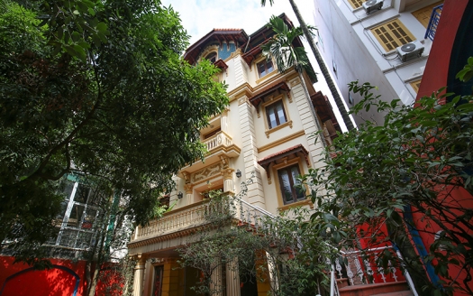 Large mansion to rent on To Ngoc Van street perfect for business