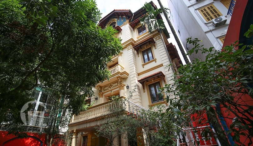 Large mansion to rent on To Ngoc Van street perfect for business