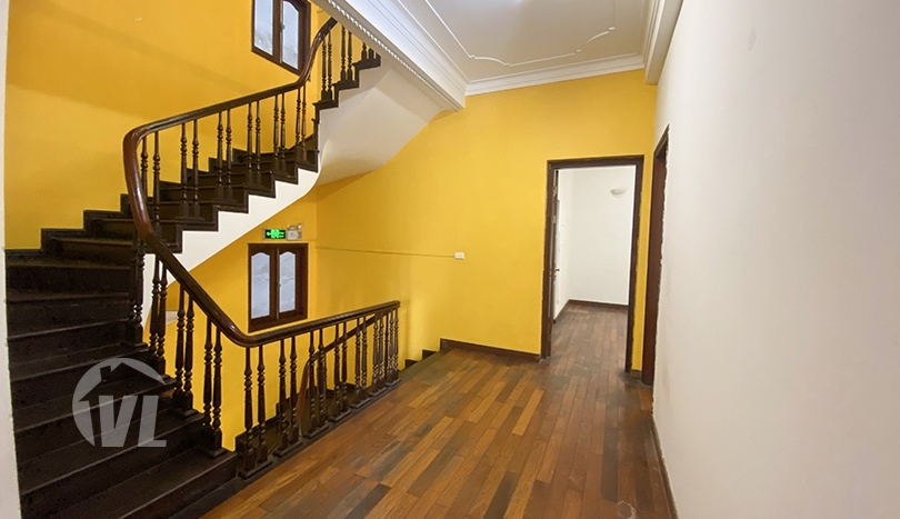 Large mansion to rent on To Ngoc Van street perfect for business