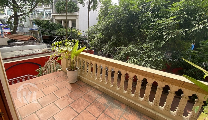 Large mansion to rent on To Ngoc Van street perfect for business