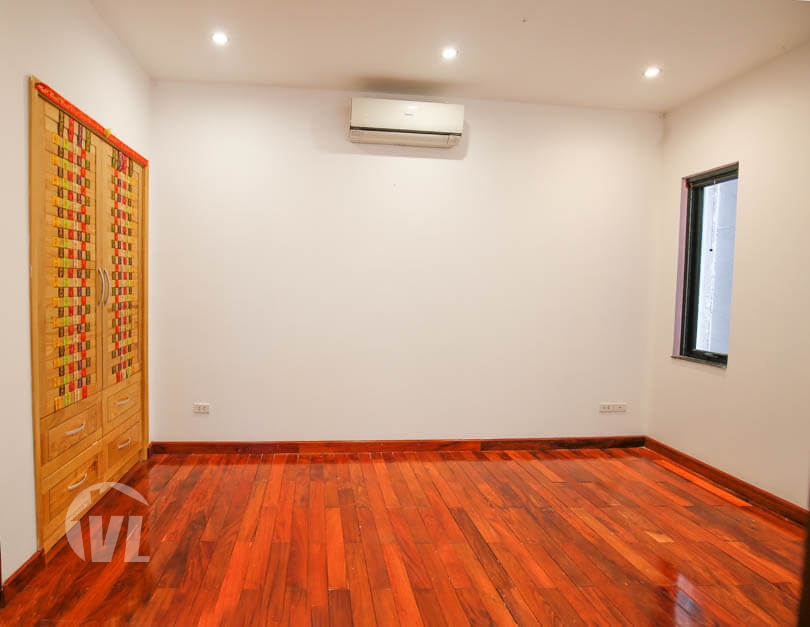 333 Modern furnished 4 beds 4 baths house to rent in Tay Ho district