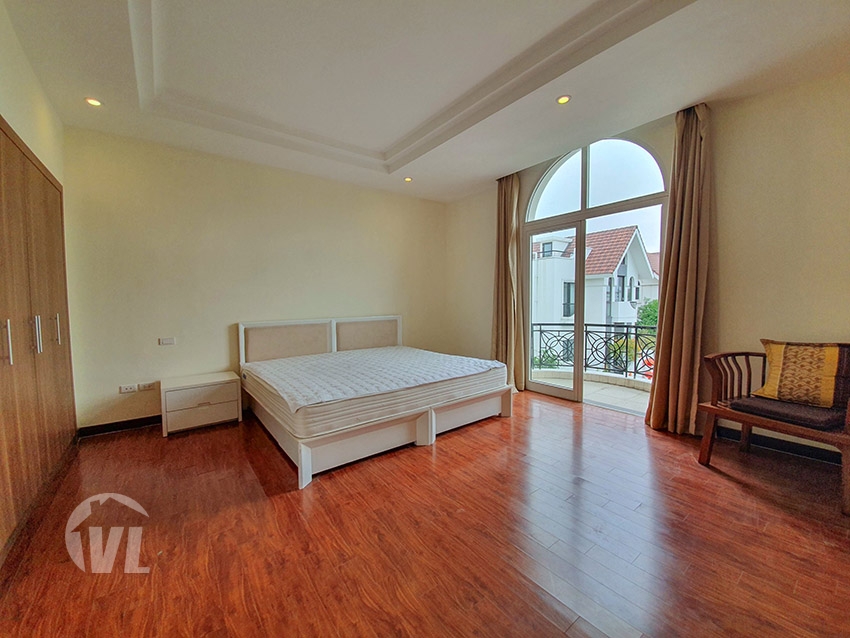 333 Splendid furnished corner villa to lease in Vinhomes close to BIS
