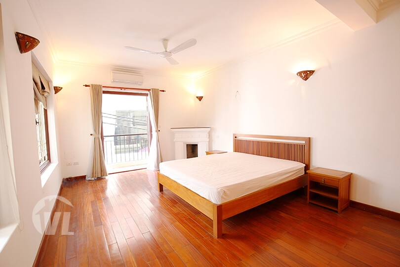 333 4 beds furnished house to lease with rooftop in Tay Ho