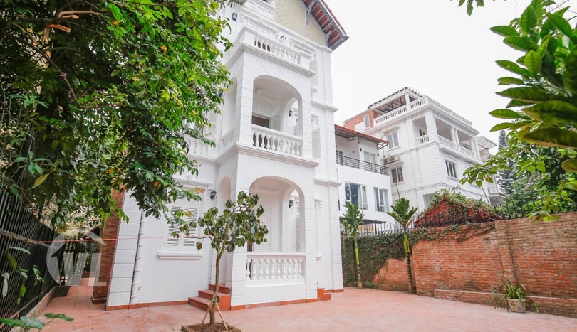 French colonial style villa to rent on To Ngoc Van Tay Ho
