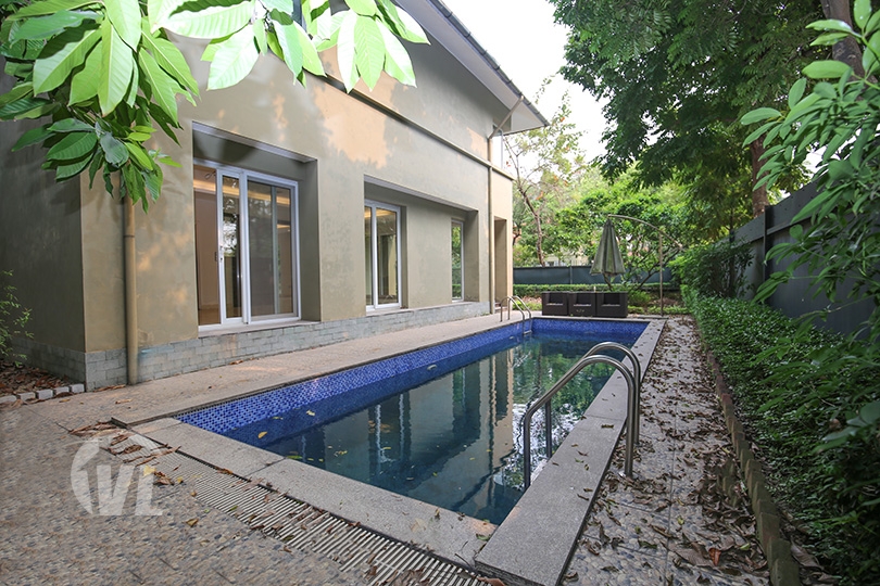 222 Large villa in Tay Ho with swimming pool to rent 500 sq m garden