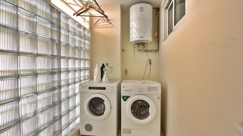 150 sq m apartment to rent close to the French Embassy in Hanoi