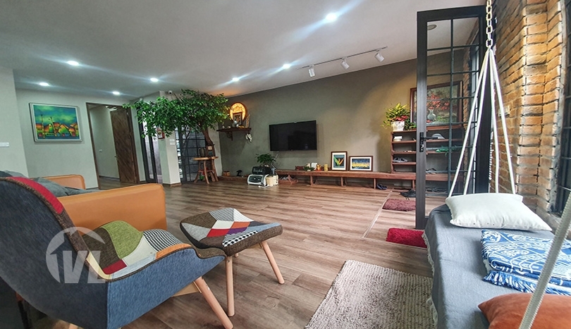 1 storey furnished house with garden to lease in Tay Ho
