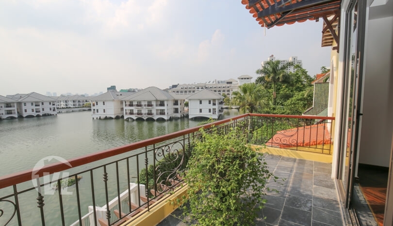 Furnished house with garden and lake view in Hanoi Tay Ho district