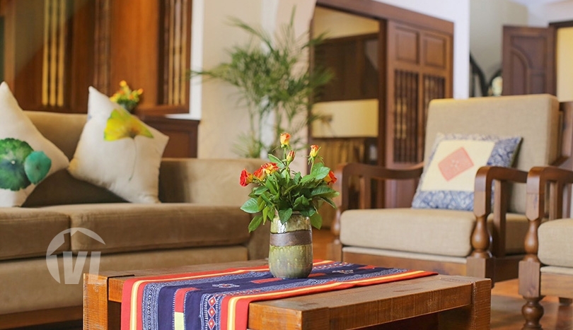 Furnished house with garden and lake view in Hanoi Tay Ho district