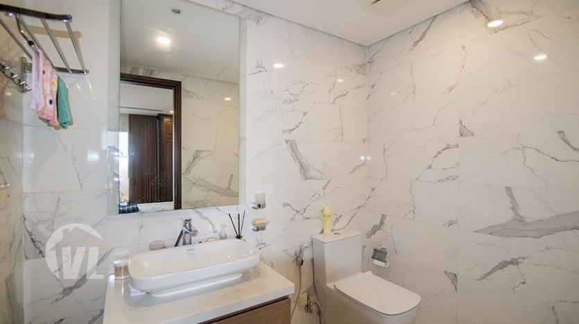 Large 2 bedrooms apartment to lease in Aqua Central in Hanoi