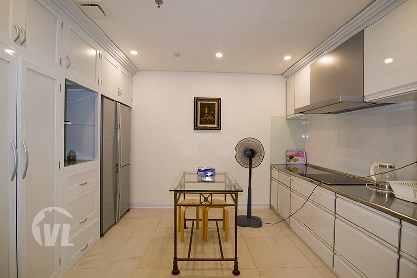 333 Large 2 bedrooms apartment to lease in Aqua Central in Hanoi