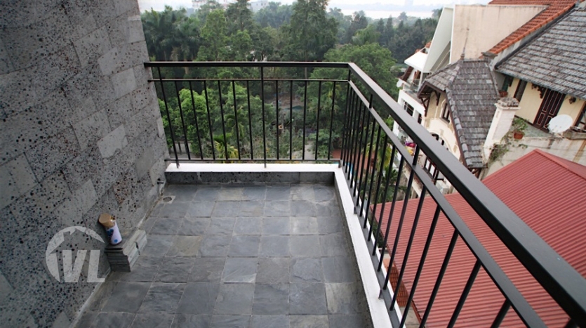 4 beds serviced apartment to rent in Tay Ho with open view