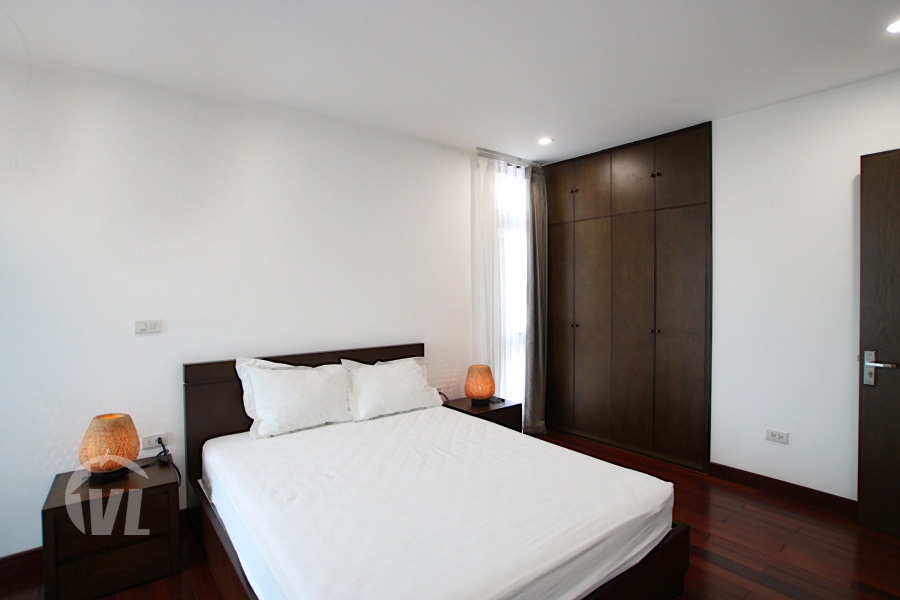 333 4 beds serviced apartment to rent in Tay Ho with open view