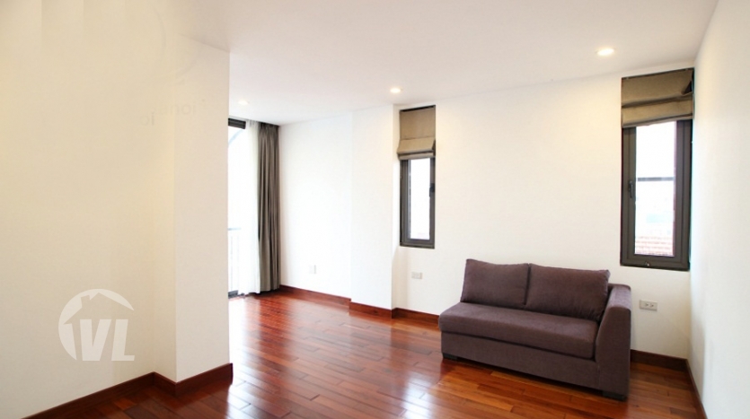 4 beds serviced apartment to rent in Tay Ho with open view