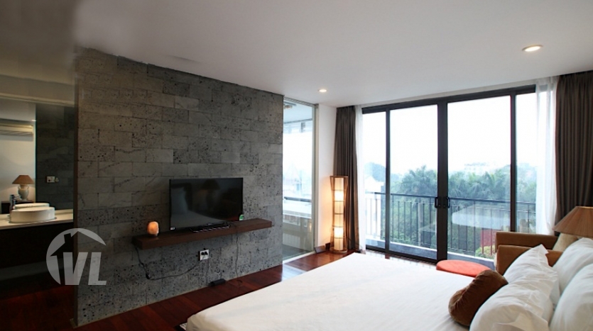 4 beds serviced apartment to rent in Tay Ho with open view