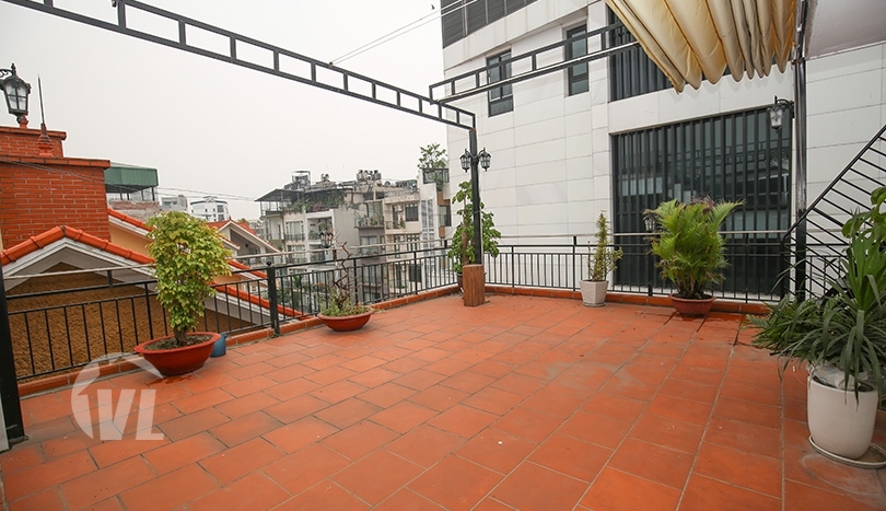 Modern furnished pool house to lease in the heart of Tay Ho Hanoi