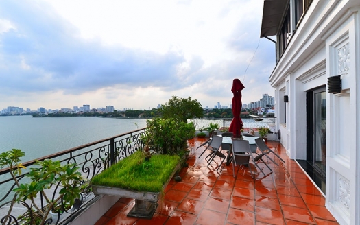 Penthouse in Tay Ho for rent with terrace facing the West Lake