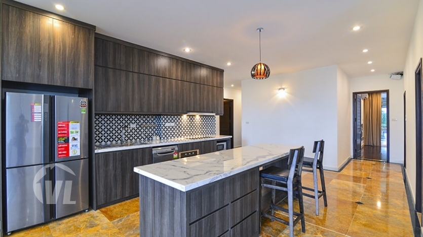 Renovated 4 bedrooms apartment in Tay Ho facing the West Lake