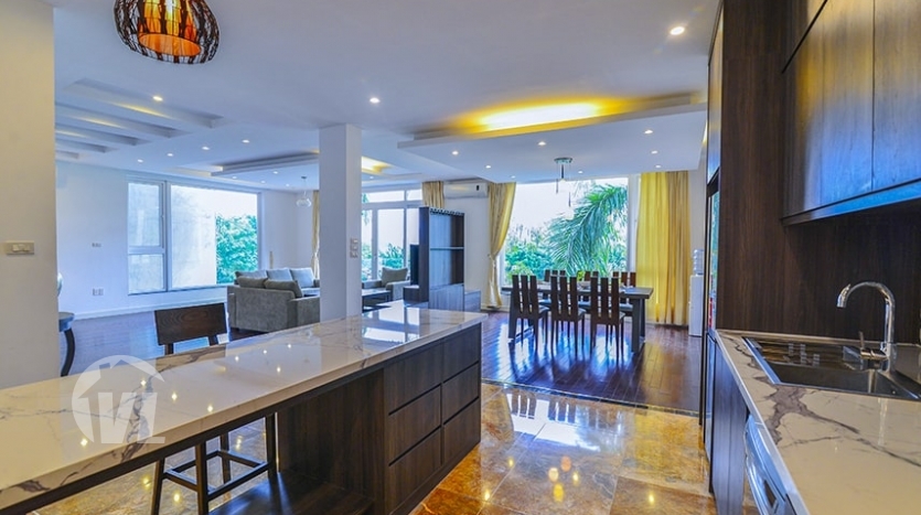 Renovated 4 bedrooms apartment in Tay Ho facing the West Lake