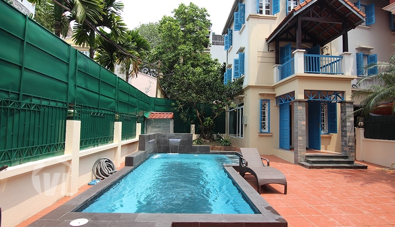 Renovated swimming-pool villa to lease in Tay Ho area Hanoi