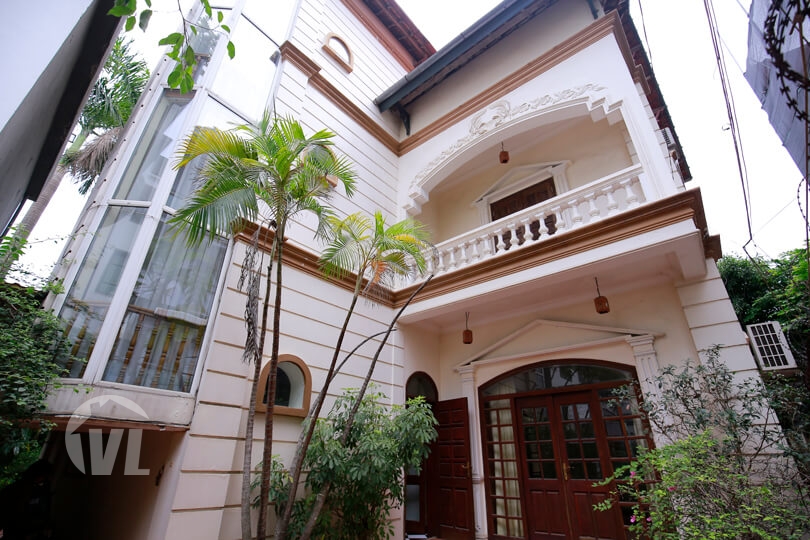 333 Spacious freestanding villa in Tay Ho with garden and open view