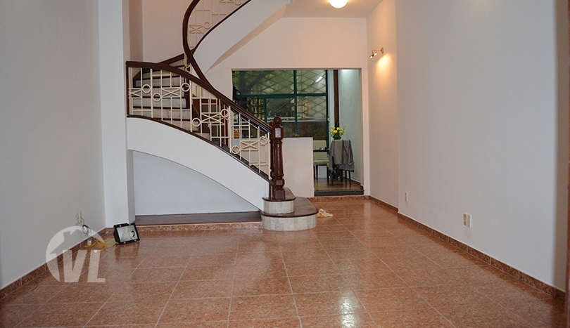 4 beds partly furnished house to rent with lake view in Tay Ho