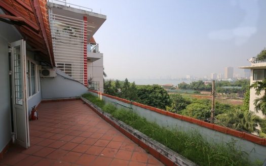 Furnished 4 bed house with open view in Tay Ho close to the West Lake