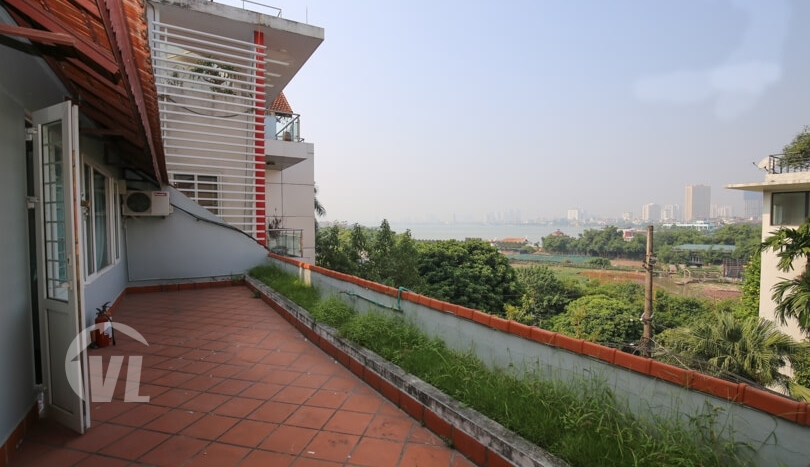 Furnished 4 bed house with open view in Tay Ho close to the West Lake