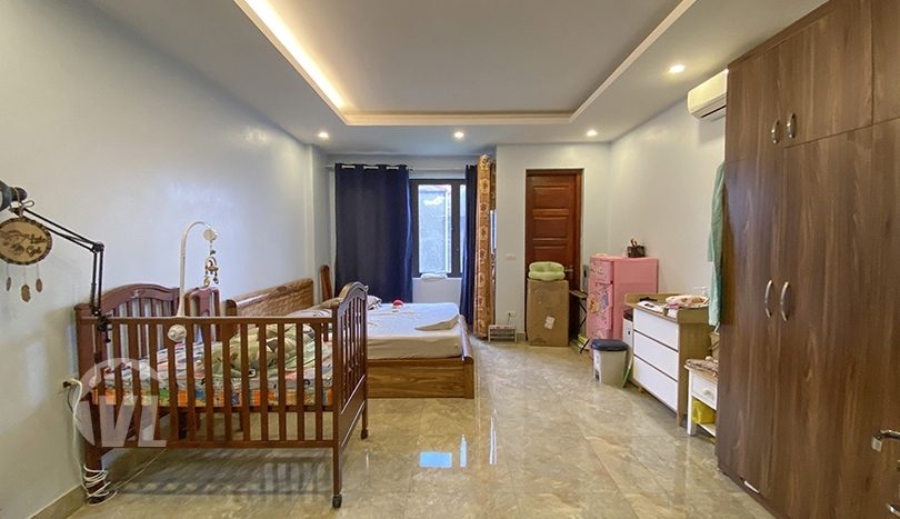 Good quality house to rent close to Alexandre Yersin school in Long Bien