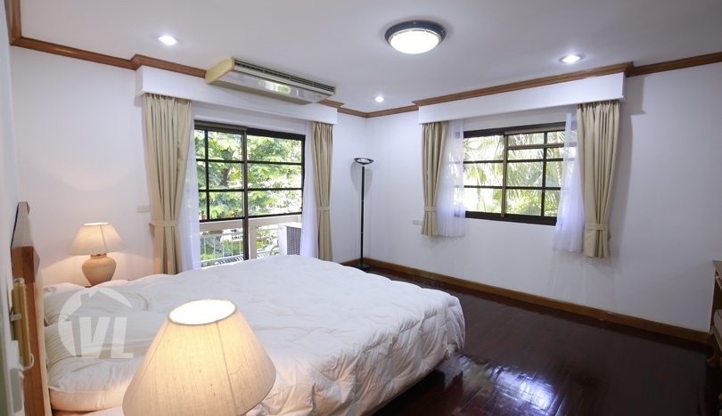Serviced villa to lease in Hanoi with swimming pool and gym