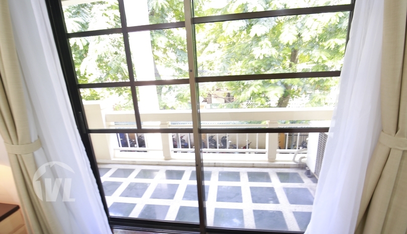 Serviced villa to lease in Hanoi with swimming pool and gym