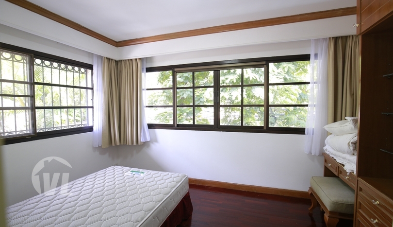 Serviced villa to lease in Hanoi with swimming pool and gym