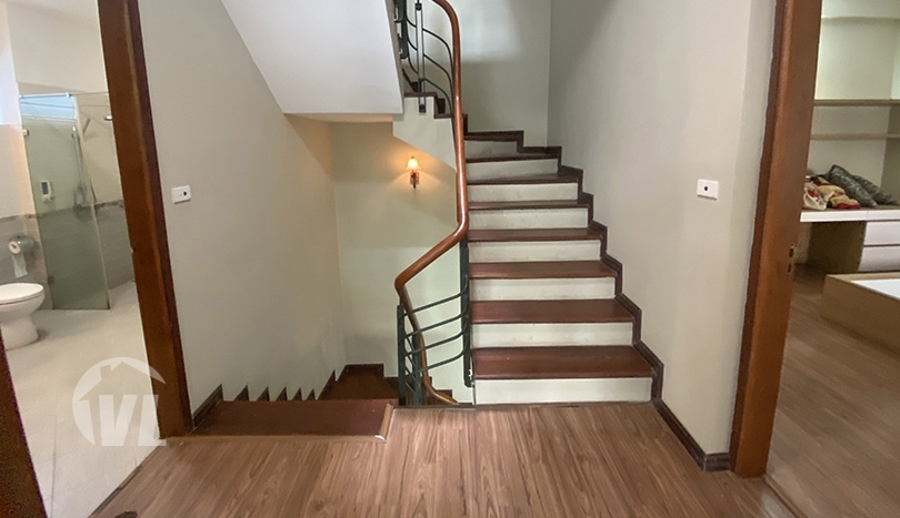 Four bedroom furnished house at the edge of Tay Ho and Ba Dinh
