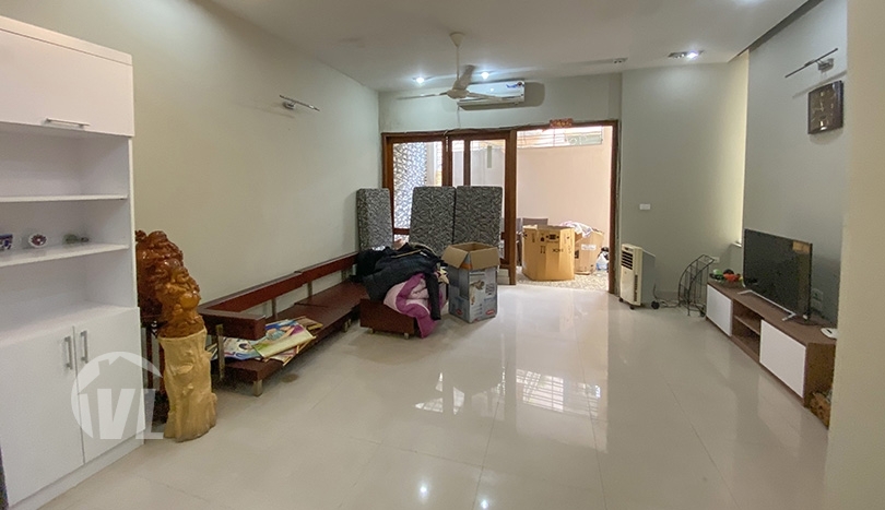 Four bedroom furnished house at the edge of Tay Ho and Ba Dinh
