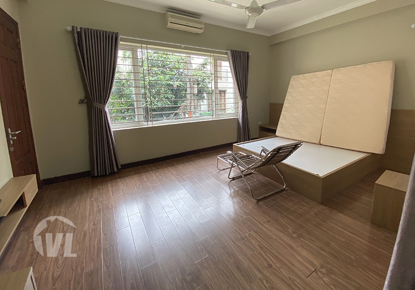 333 Four bedroom furnished house at the edge of Tay Ho and Ba Dinh